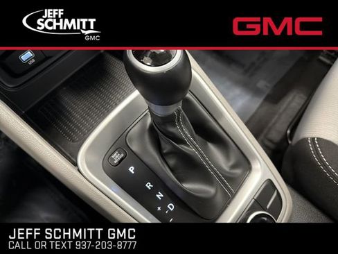 Used 2025 Hyundai Venue SEL image 26