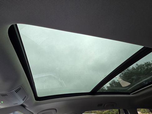 New 2026 Volkswagen Atlas SE image 10