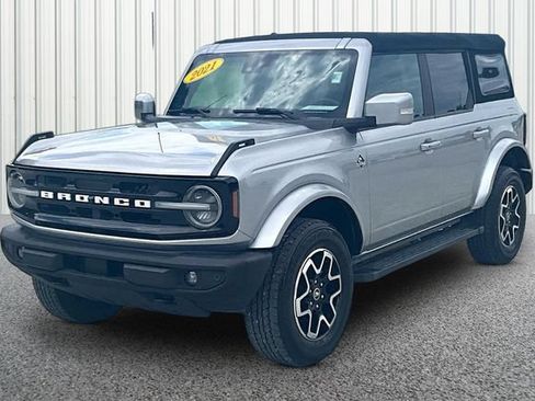 Used 2021 Ford Bronco Outer Banks AWD/4WD image 2