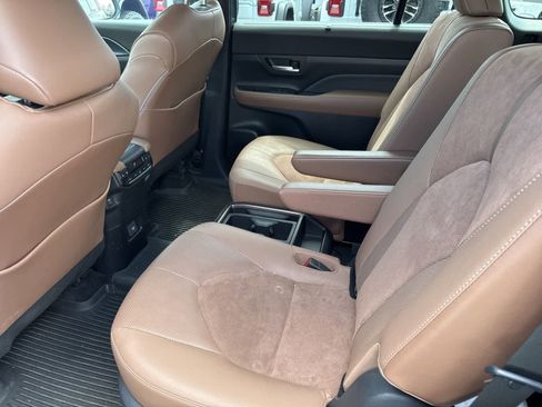 Used 2025 Toyota Grand Highlander AWD Hybrid image 30