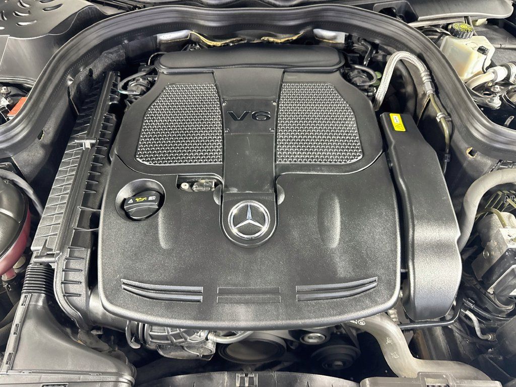 Used 2013 Mercedes-Benz E 350 4MATIC Sedan image 37