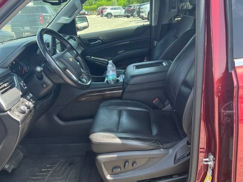 Used 2019 Chevrolet Suburban LT w/ Texas Edition Package AWD/4WD image 10
