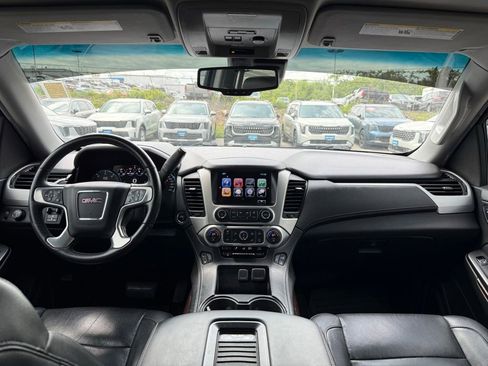 Used 2017 GMC Yukon XL SLT w/ Premium Edition AWD/4WD image 19
