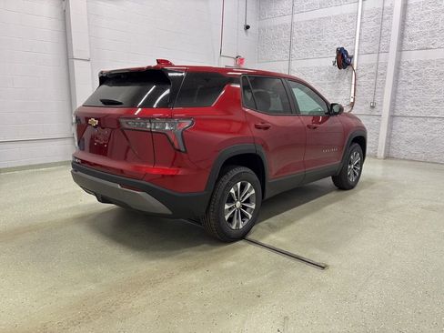New 2026 Chevrolet Equinox LT w/ Convenience Package II AWD/4WD image 3