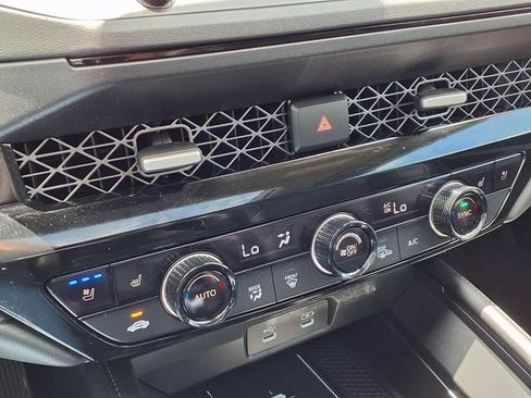 Used 2024 Honda Accord Touring image 12