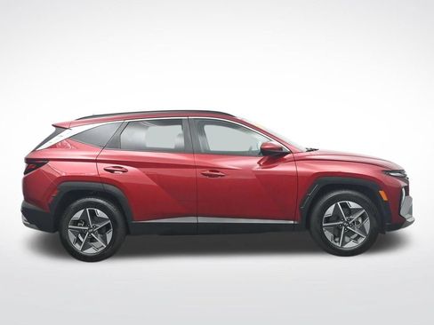 Used 2025 Hyundai Tucson SEL FWD image 4