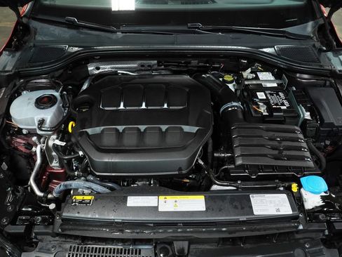 Used 2022 Volkswagen GTI SE FWD image 9
