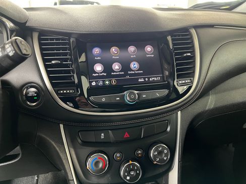 Used 2020 Chevrolet Trax LT w/ Redline Edition FWD image 15