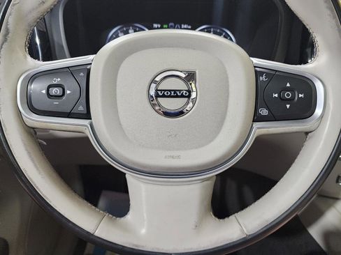 Used 2018 Volvo XC60 T6 Momentum w/ Convenience Package AWD/4WD image 16