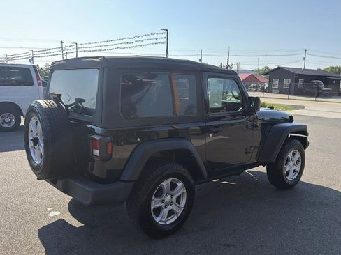 Used 2022 Jeep Wrangler Sport AWD/4WD image 4