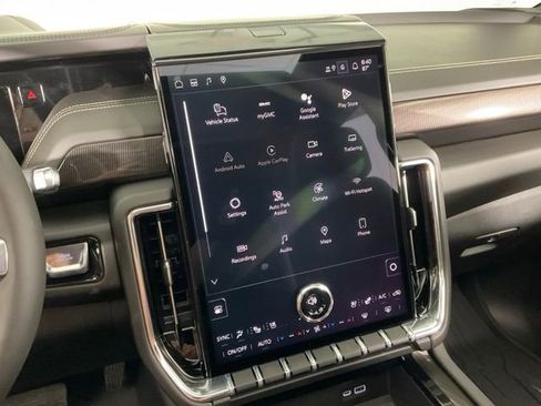 New 2026 GMC Yukon XL Elevation image 14