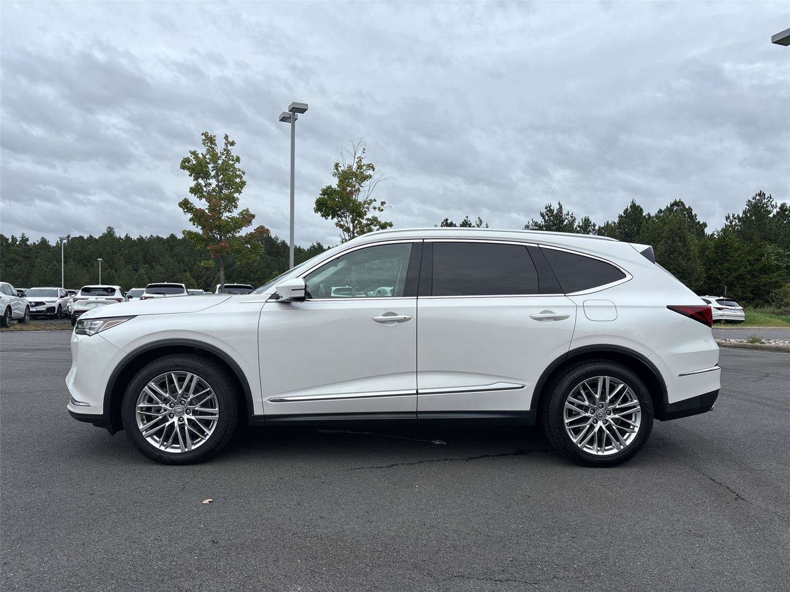 Used 2023 Acura MDX w/ Advance Package AWD/4WD image 4