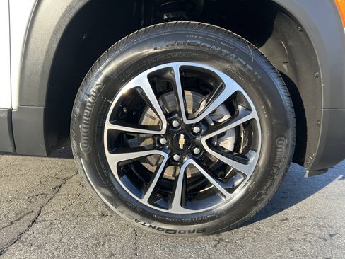 Used 2025 Chevrolet TrailBlazer LT image 10