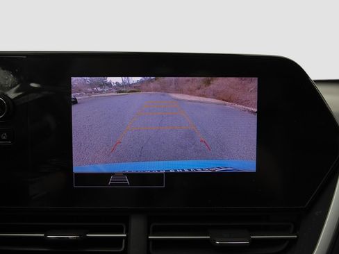 Used 2024 Chevrolet Trax RS w/ Driver Confidence Package FWD image 11