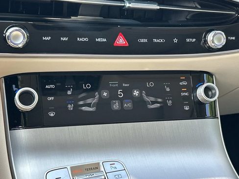 New 2026 Genesis GV70 2.5T Advanced AWD/4WD image 36