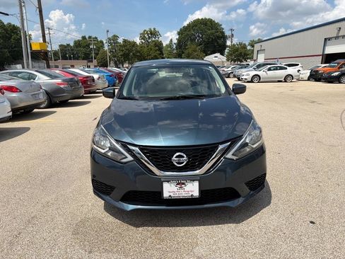 Used 2016 Nissan Sentra SV FWD image 3