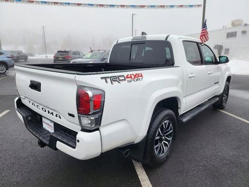 Used 2020 Toyota Tacoma TRD Sport w/ Technology Package image 7