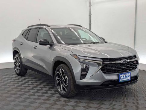 New 2026 Chevrolet Trax RS w/ Sunroof Package FWD image 7