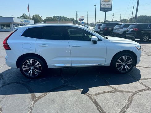 Used 2022 Volvo XC60 B6 Inscription w/ Advanced Package image 3