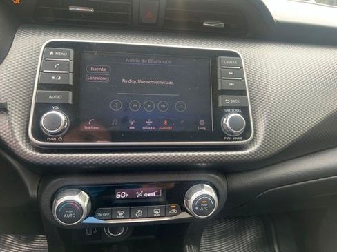 Used 2018 Nissan Kicks SV FWD image 29