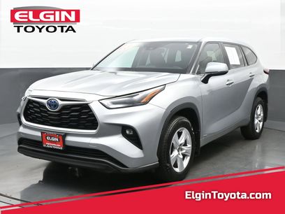 Used 2023 Toyota Highlander LE