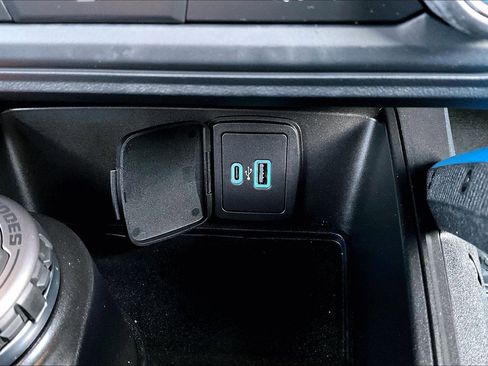 Certified 2022 Ford Bronco Black Diamond image 17