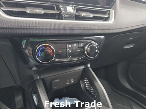 Used 2024 Chevrolet TrailBlazer LT w/ Driver Confidence Package image 15