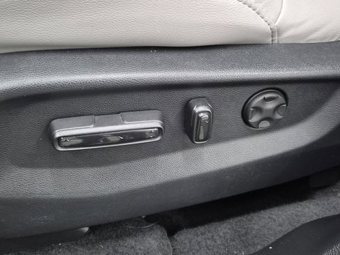 Certified 2021 Honda CR-V Touring image 26