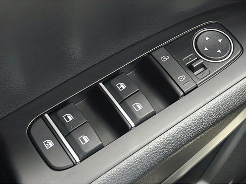 Certified 2025 Kia Soul LX w/ LX Technology Package FWD image 20