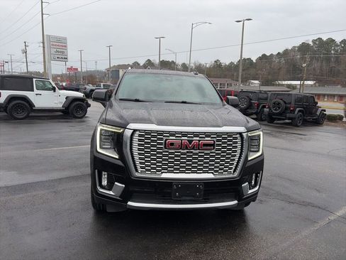 Used 2022 GMC Yukon Denali image 2