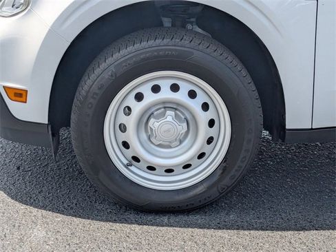 Used 2023 Ford Maverick XL image 10