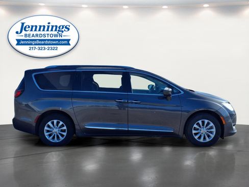 Used 2020 Chrysler Pacifica Touring-L image 27