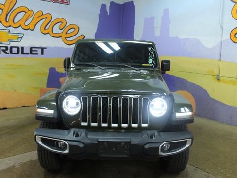 Used 2020 Jeep Wrangler Unlimited Sahara AWD/4WD image 3