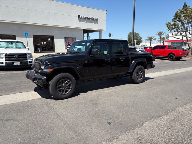 New 2026 Jeep Gladiator Sport AWD/4WD image 1