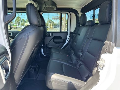 New 2026 Jeep Gladiator Sport AWD/4WD image 14