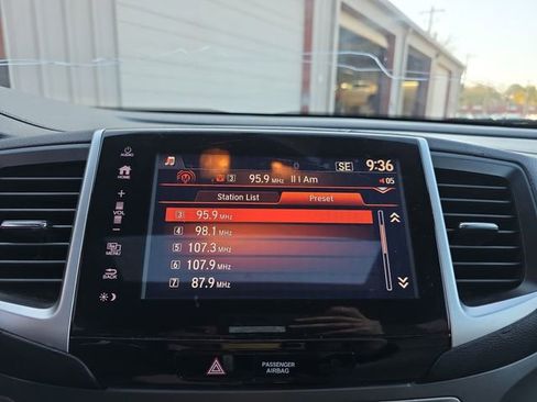 Used 2017 Honda Pilot EX-L image 21