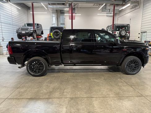 New 2025 RAM 2500 Limited image 7