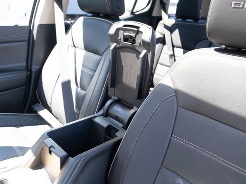 Used 2019 GMC Acadia Denali w/ GMC Pro Grade Package AWD/4WD image 9