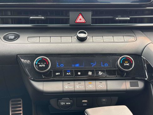 Certified 2026 Hyundai Elantra SEL FWD image 18
