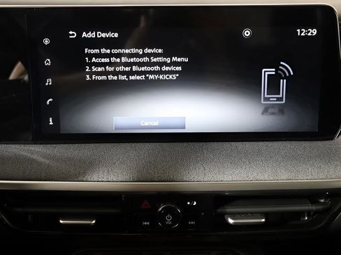 Used 2025 Nissan Kicks SV w/ SV Premium Package image 24