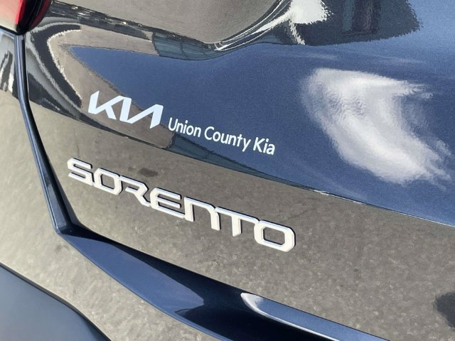 Certified 2026 Kia Sorento LX FWD image 8