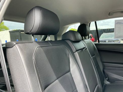Used 2020 Volkswagen Tiguan SE FWD image 34