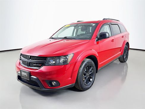 Used 2019 Dodge Journey SE w/ Premium Group image 4
