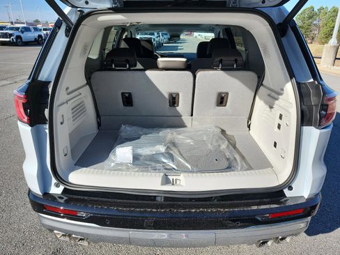 New 2026 GMC Acadia Denali w/ Super Cruise Package image 9