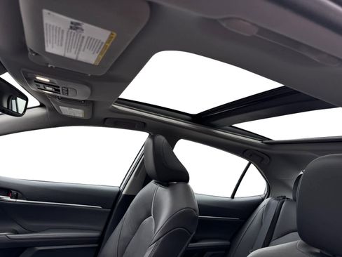 Used 2024 Toyota Camry XSE w/ Navigation Package image 3