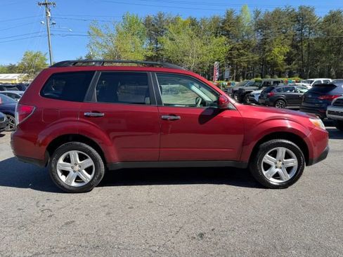 Used 2010 Subaru Forester 2.5X Premium image 6