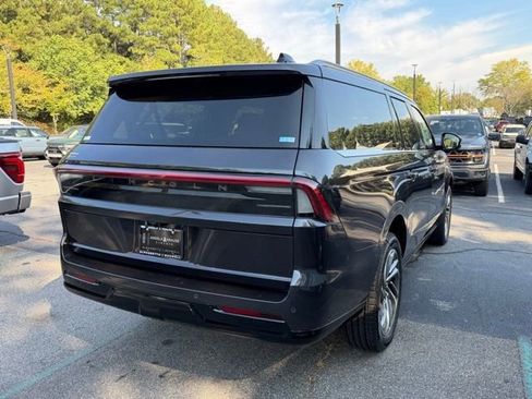 New 2025 Lincoln Navigator L Reserve image 16
