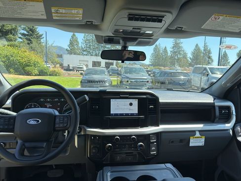 New 2025 Ford F350 XL w/ XL Chrome Package image 21