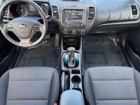 Used 2018 Kia Forte LX w/ LX Popular Package image 13