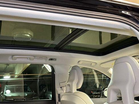 Used 2020 Volvo XC90 T6 Momentum w/ Protection Package Premier image 14